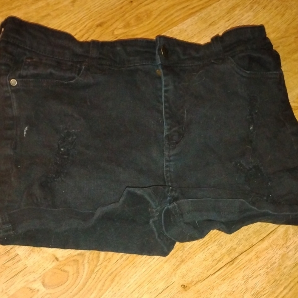 Celebrity Pink Black Jean Shorts